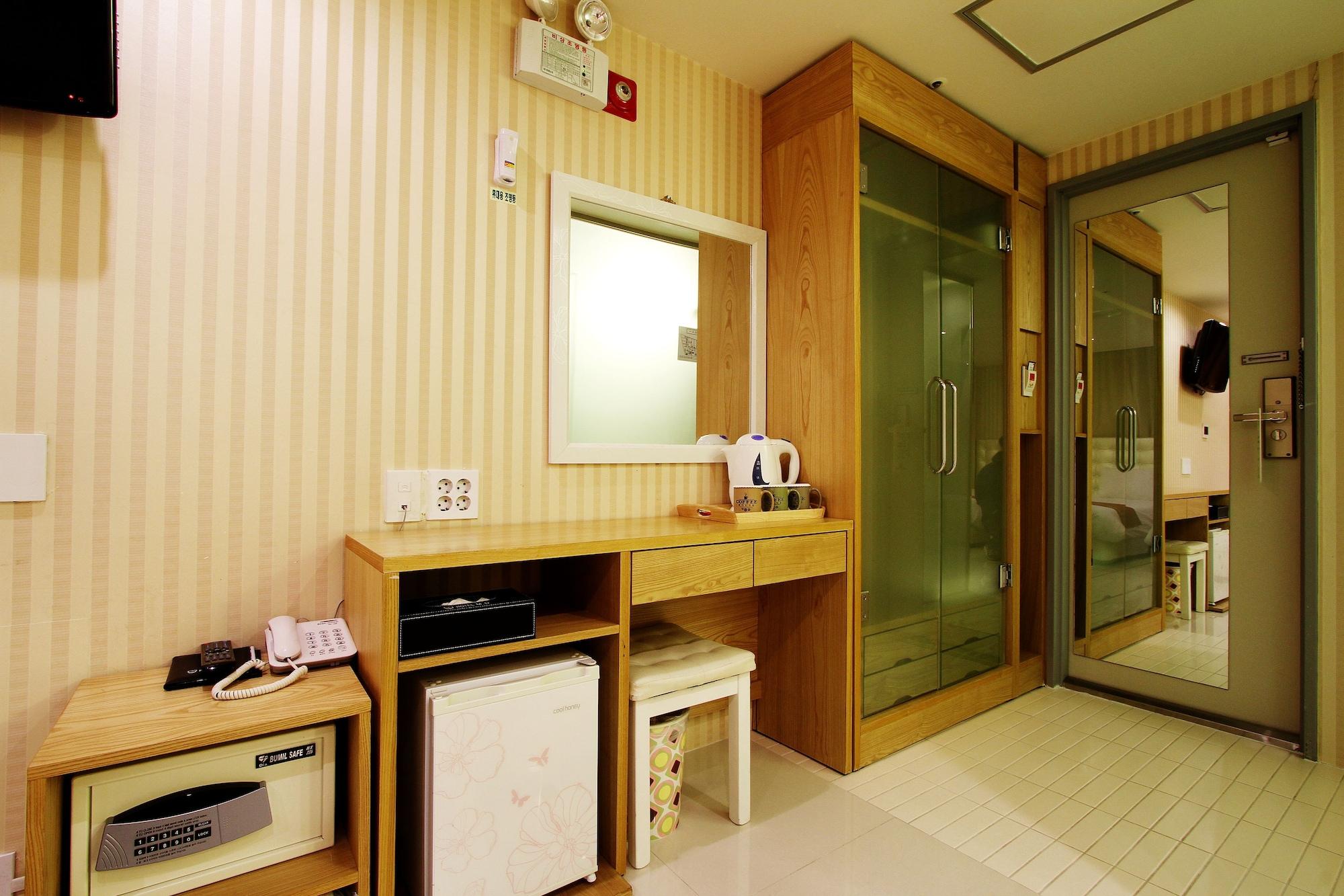 Hotel Cozy Myeongdong Seul Dış mekan fotoğraf